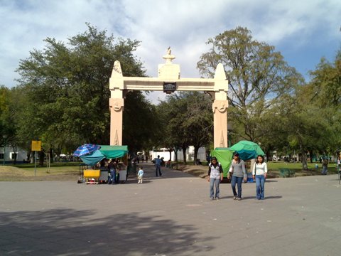 Arco de La Alameda